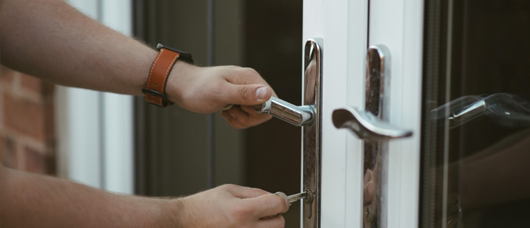 24 hour key locksmith Reedley