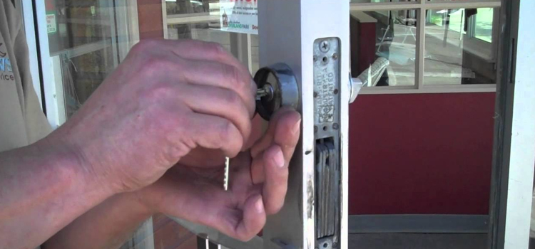 commercial door lock repair Reedley